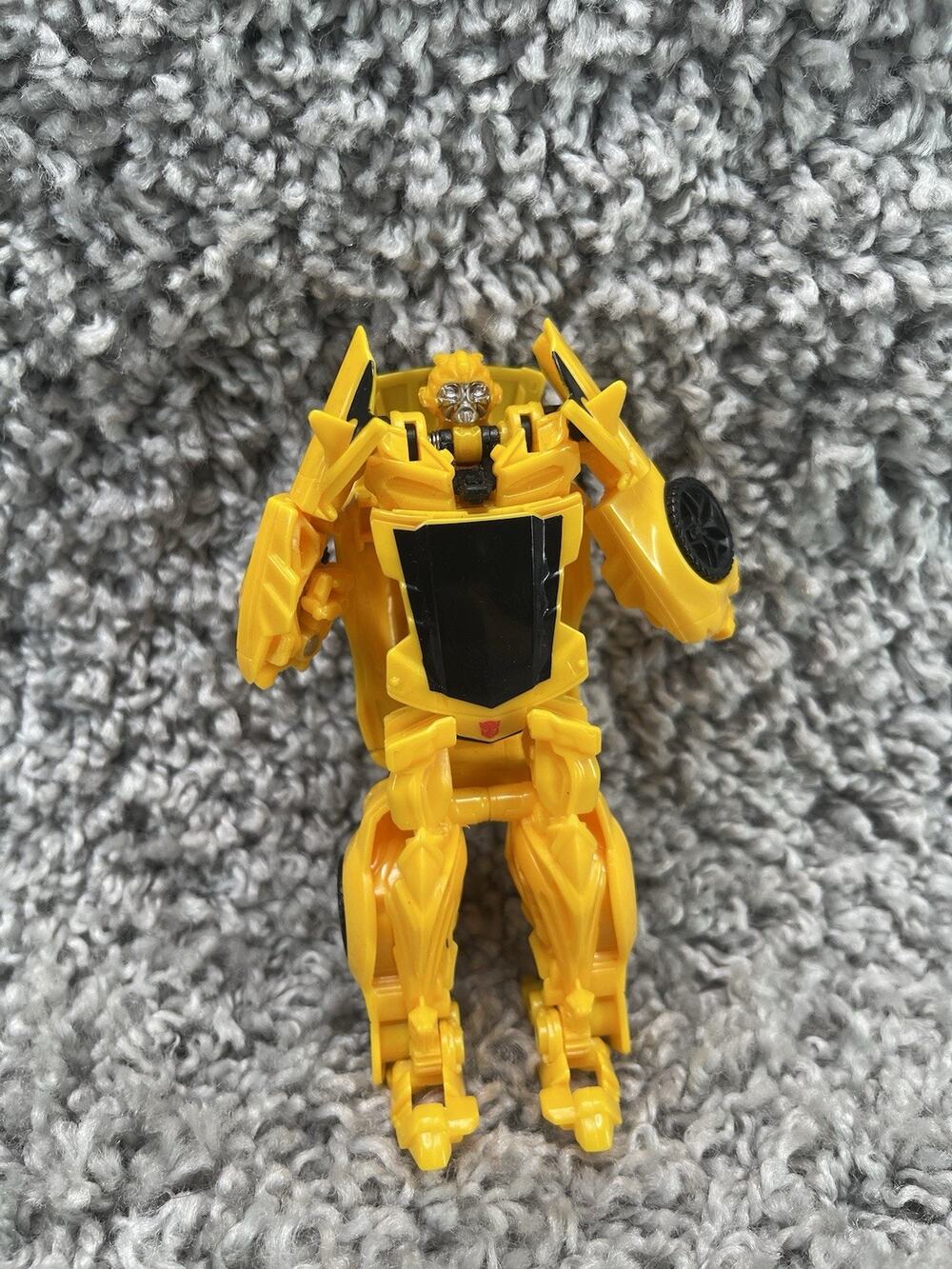 Transformers Bumblebee The Last Knight 1 Step Turbo Changer Cyberfire Hasbro